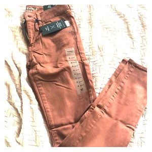 Low Rise Twill Jegging